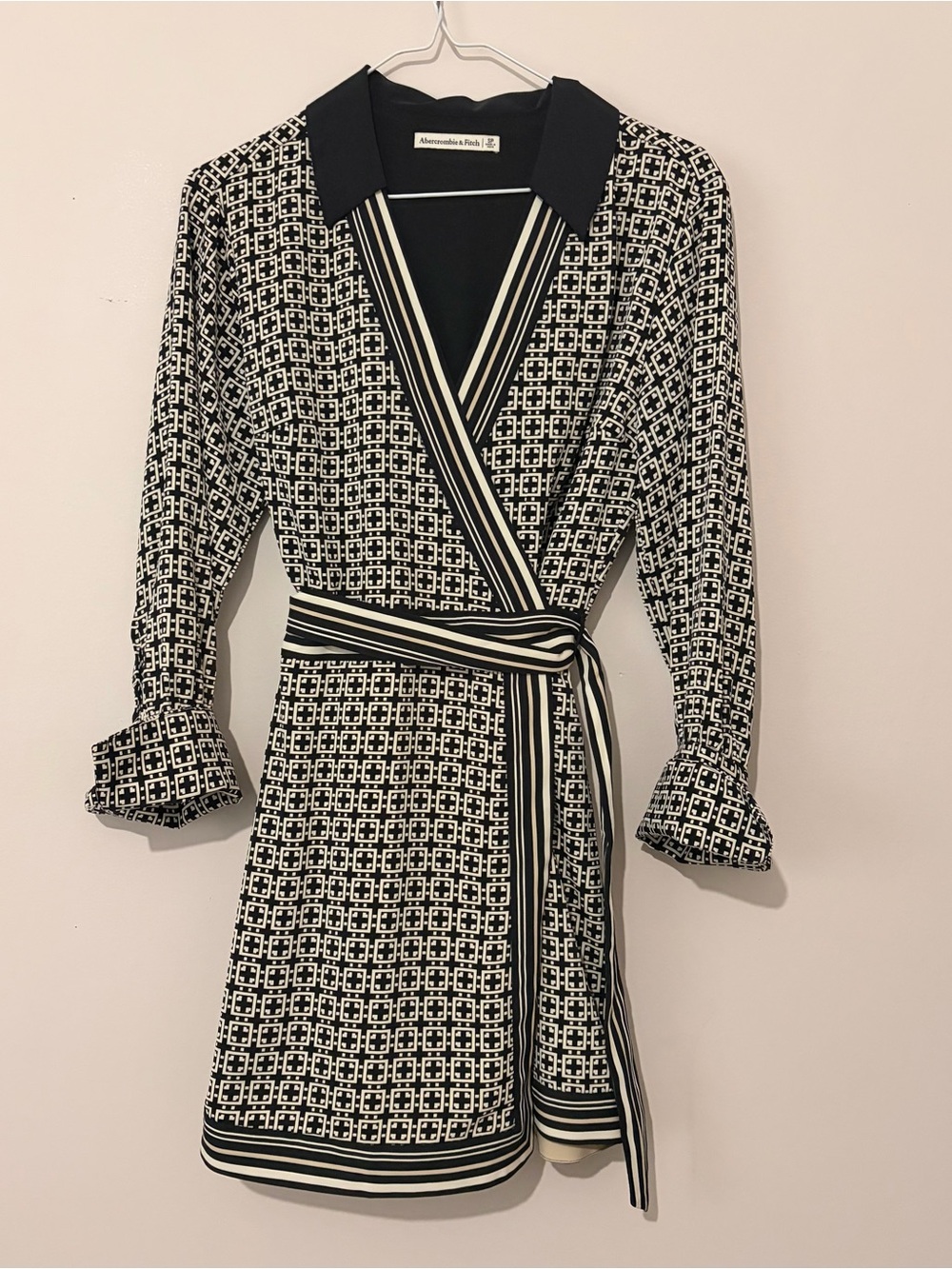 Abercrombie & Fitch Black White Geometric Wrap Mini Dress Size Small